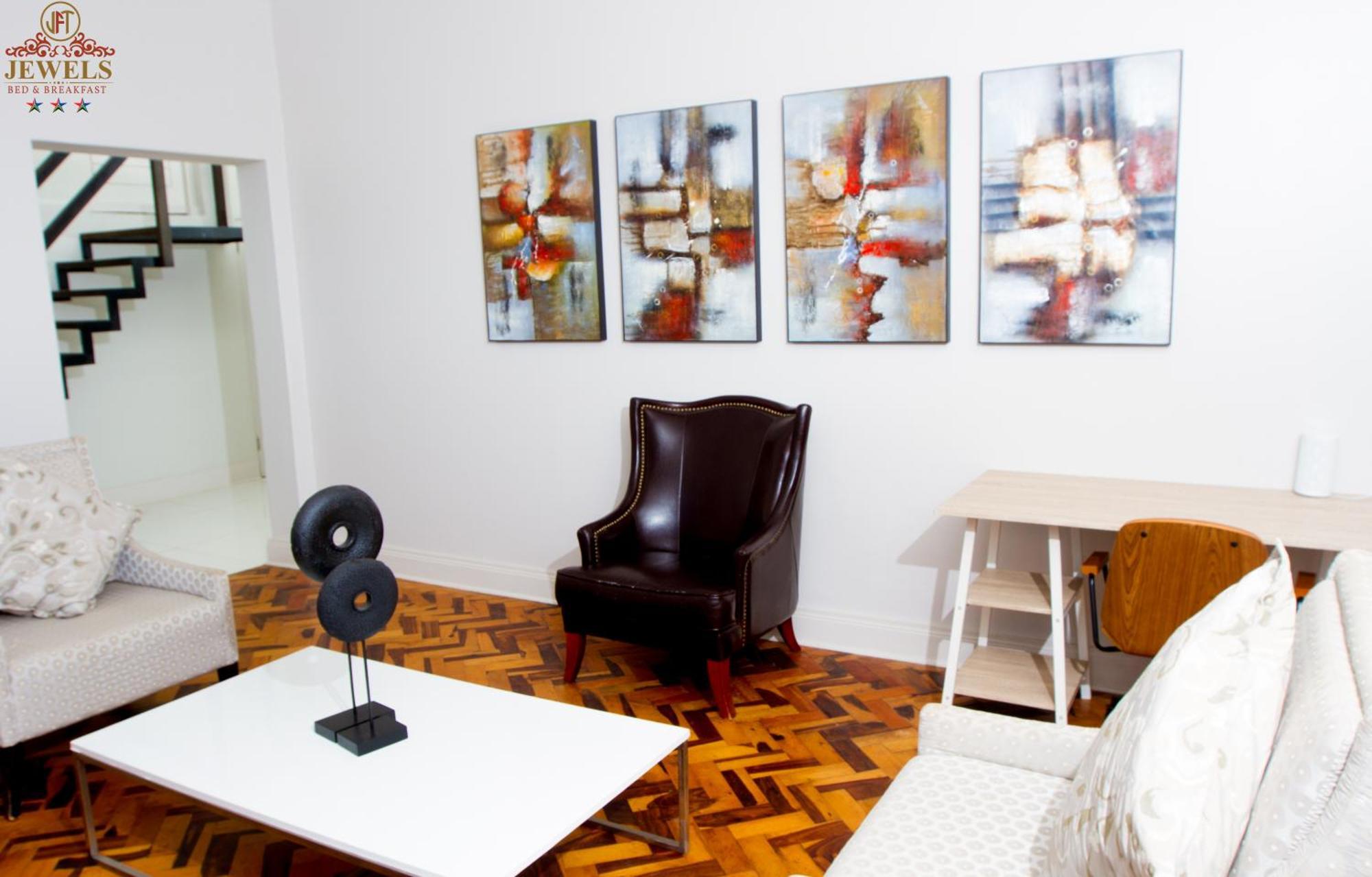 Jft Jewels Guest House East London Esterno foto